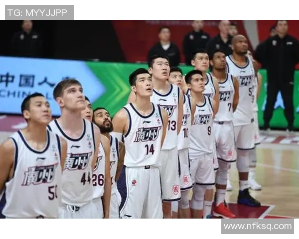 CBA精彩对决广州队迎战浙江稠州全力争胜展现篮球魅力