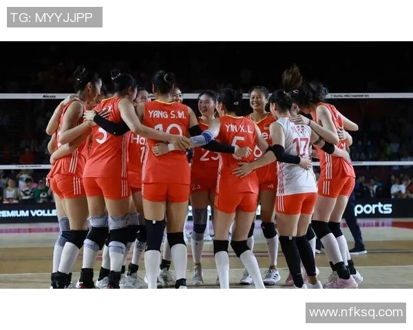 中国女排迎战俄罗斯队力争胜利展现团队精神与拼搏意志